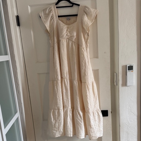 Polagram Dresses & Skirts - Polagram Cream Midi Dress